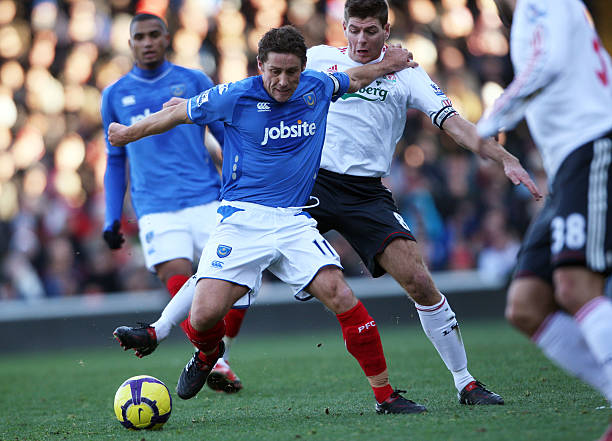 他在禁区接 他在禁区接